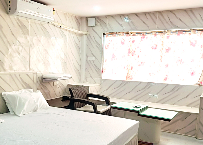 Room1