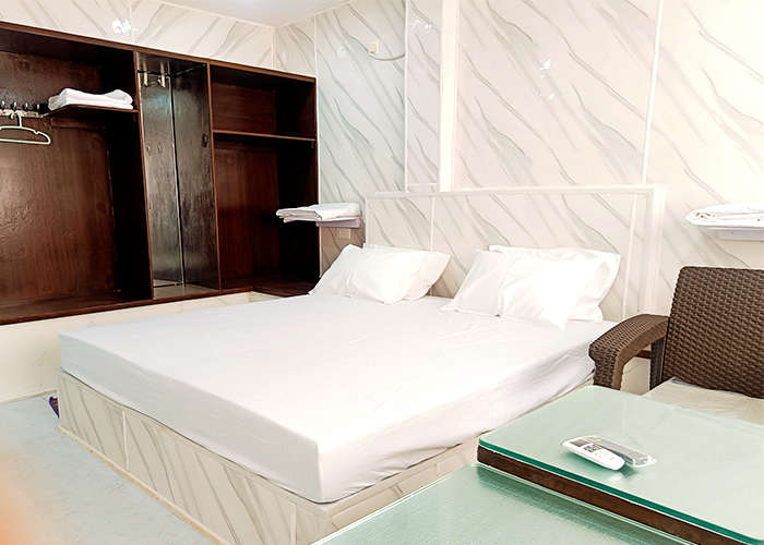 Room2
