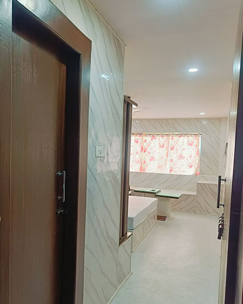Room4